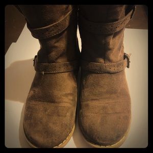 Old Navy vintage look boots